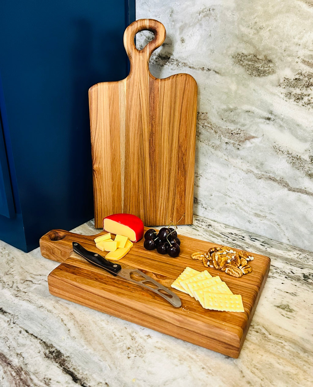 Handcrafted Hickory Charcuterie Board / Side Grain Cutting Board